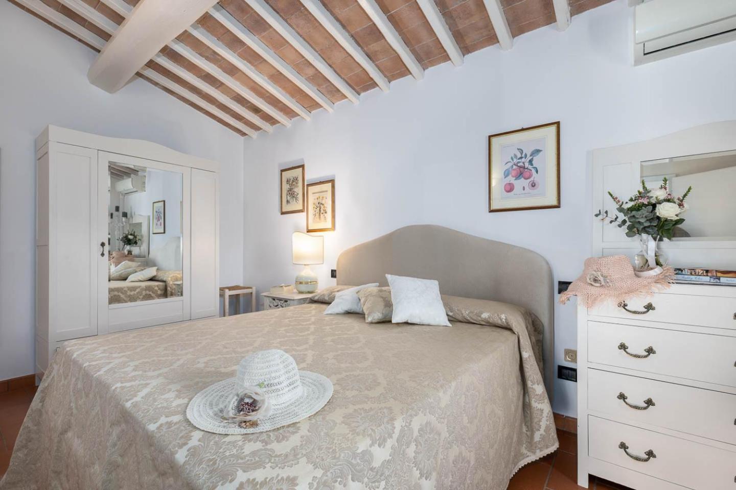Relais Antico Borgo San Lorenzo Поджибонси Екстериор снимка