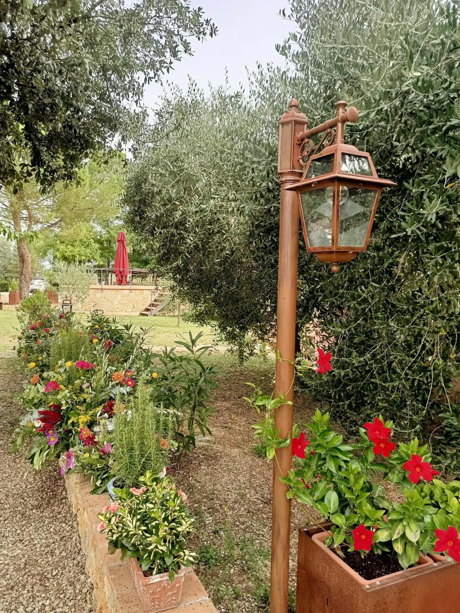 Relais Antico Borgo San Lorenzo Поджибонси Екстериор снимка